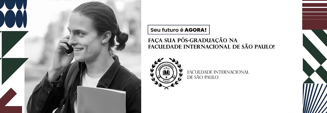 Estudante da FINSP usando um computador